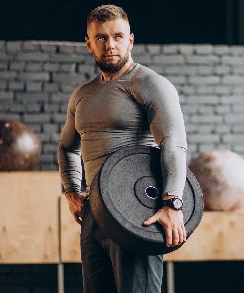 strong-man-exercising